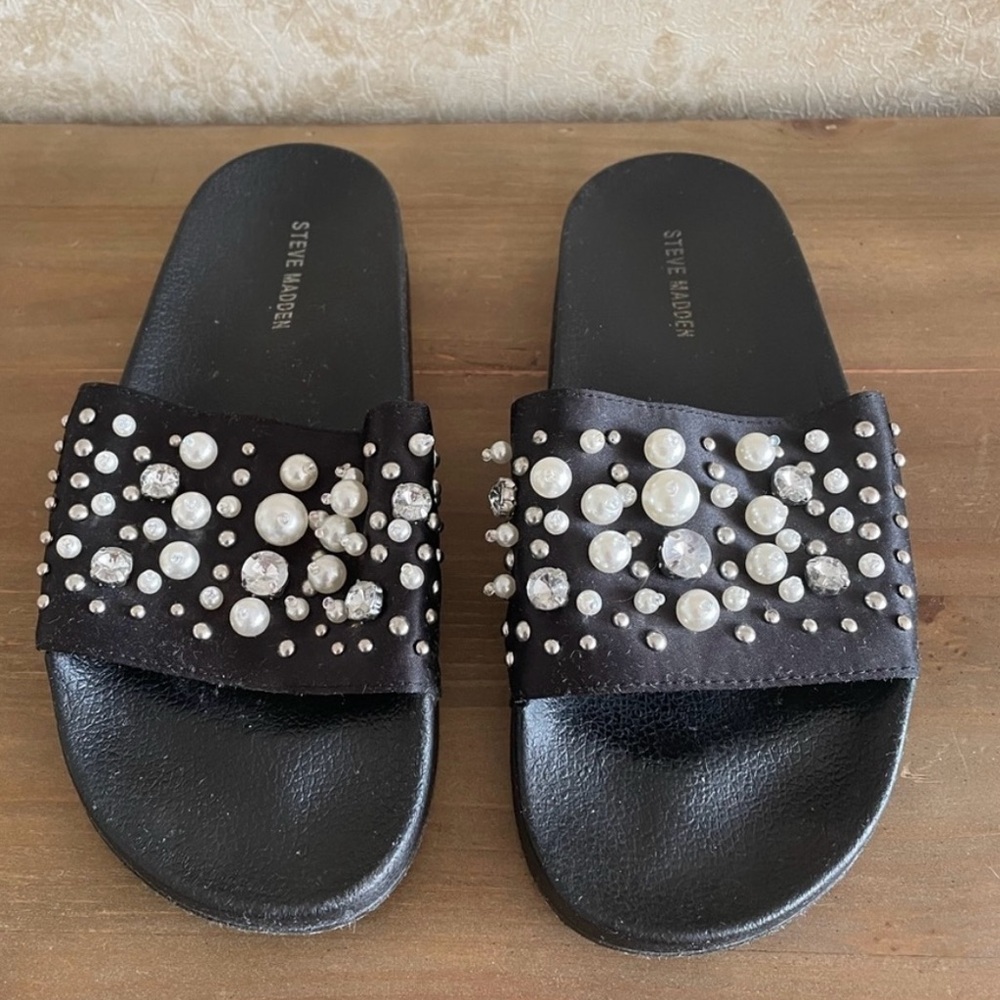 Steve Madden Black Pearl Embellished Sandals